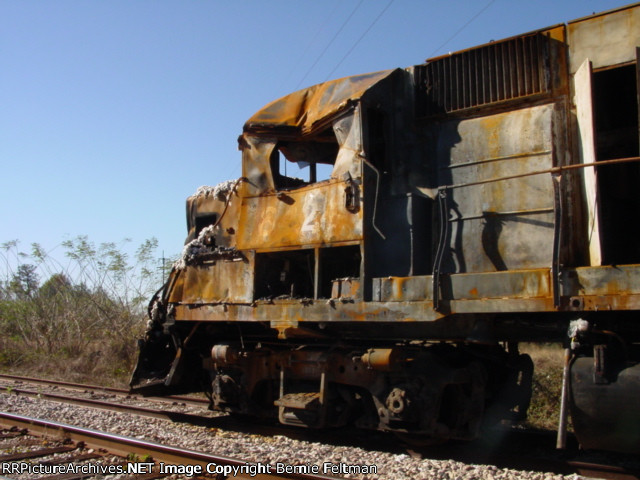 RMPX GP40-2 #6424 shows the effects of a collision and fire from a grade crossing accident on the Alabama & Gulf Coast Railway 